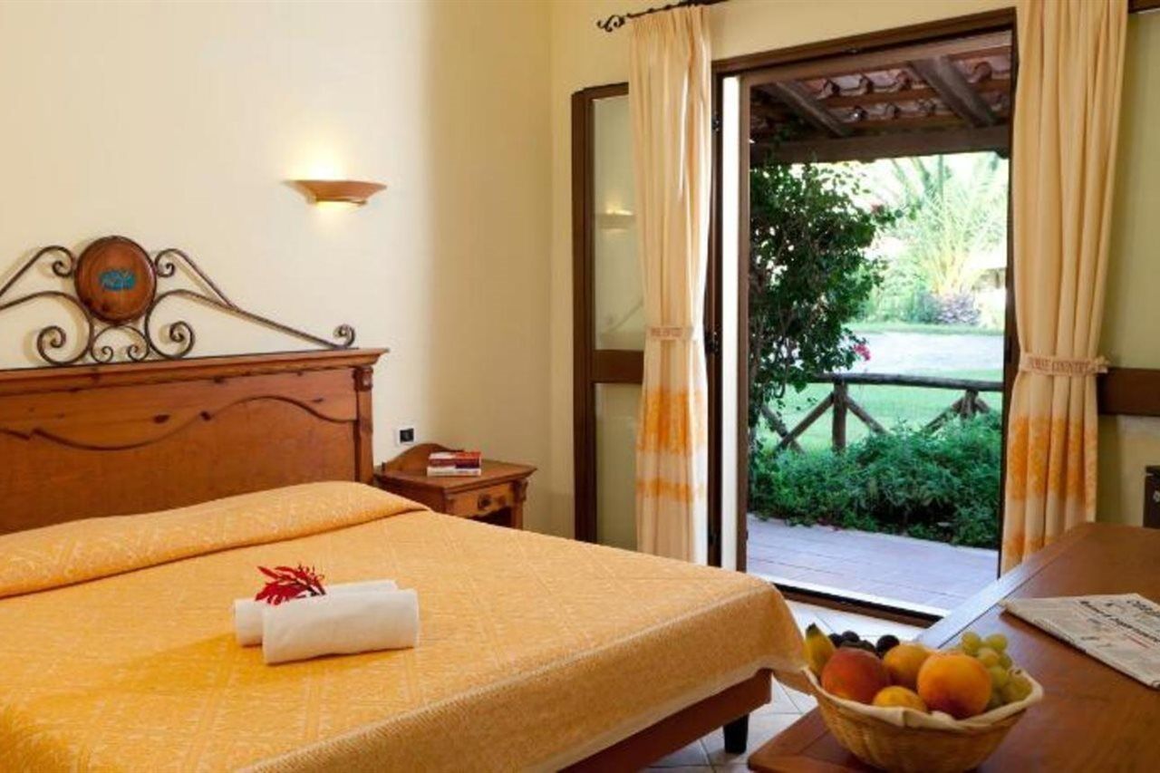 Horse Country Resort Congress & Spa - Hotel Ribot Arborea Exterior foto
