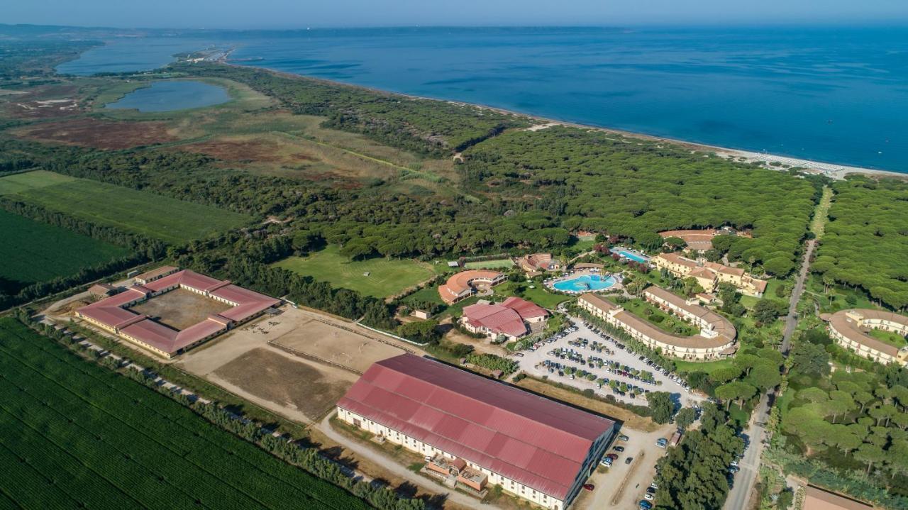 Horse Country Resort Congress & Spa - Hotel Ribot Arborea Exterior foto